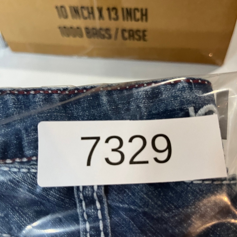 rue21 Crops Women 11/12 Blue Denim Capri Jeans Raw Hem Distressed Stretch Y2K - Picture 8 of 11